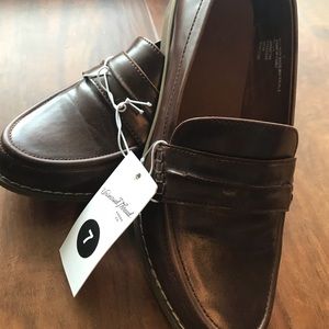 Universal Thread loafers